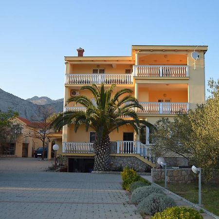 Apartments Zdenka Starigrad Paklenica Exterior photo